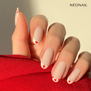 French manicure con nail art.
